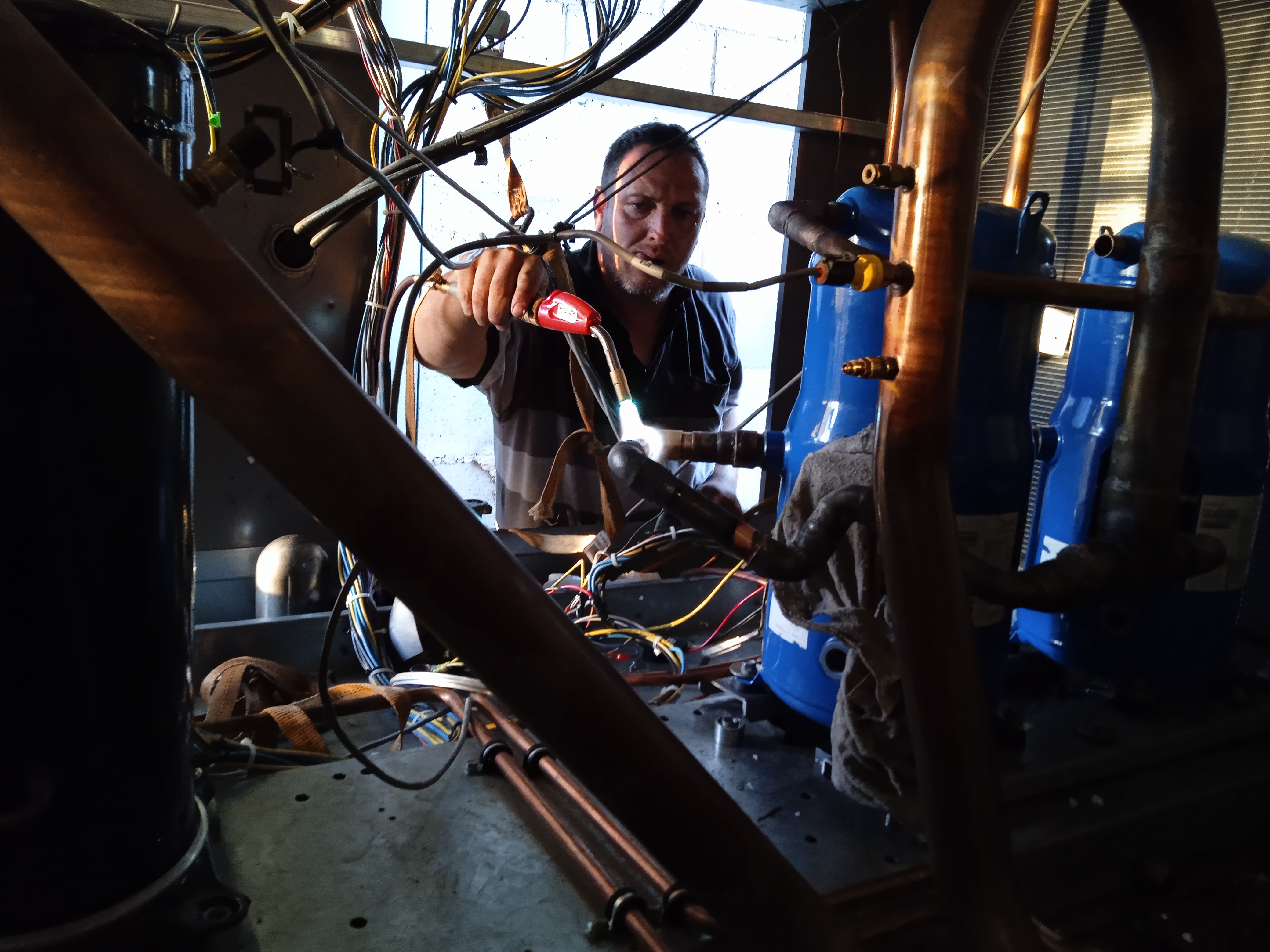 Proyecto 01 - Electri Climas Sanson